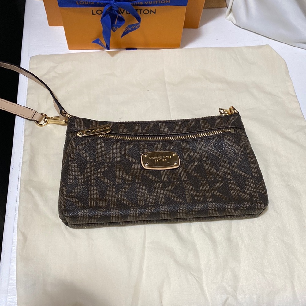 Wristlet